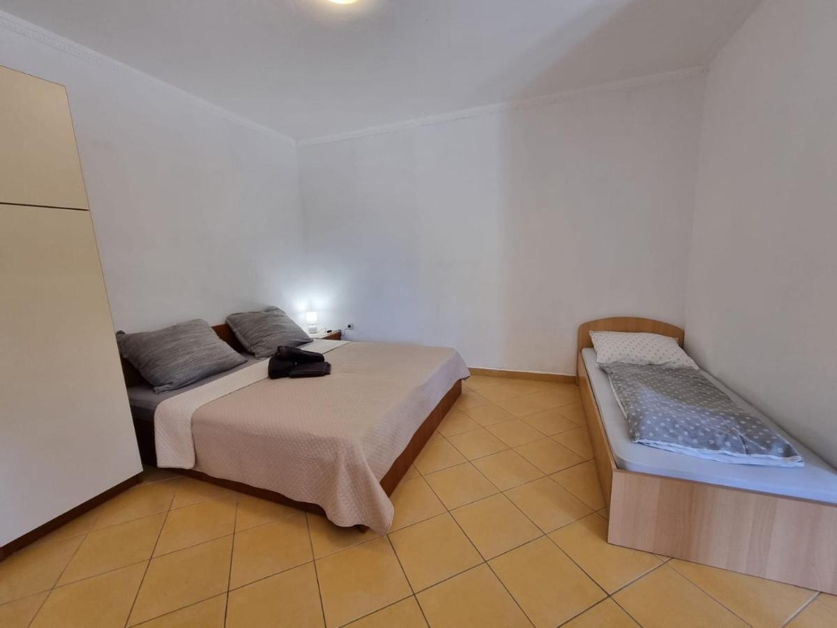Apartmani Nika Bibinje Luaran gambar