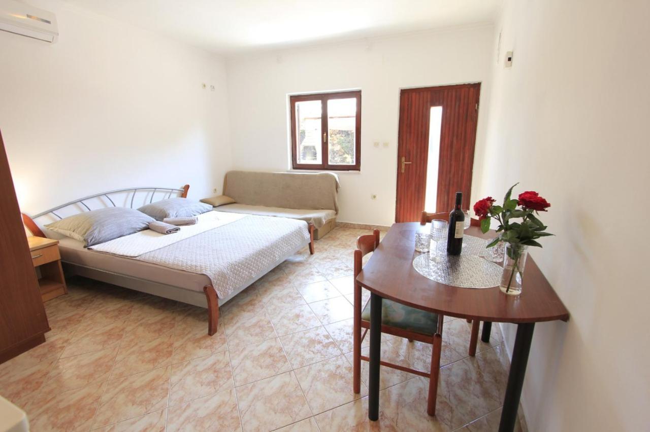 Apartmani Nika Bibinje Luaran gambar