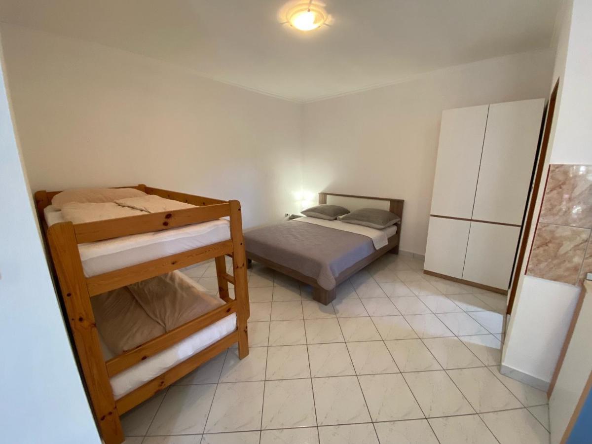 Apartmani Nika Bibinje Luaran gambar