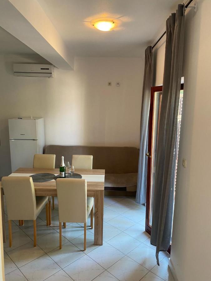 Apartmani Nika Bibinje Luaran gambar